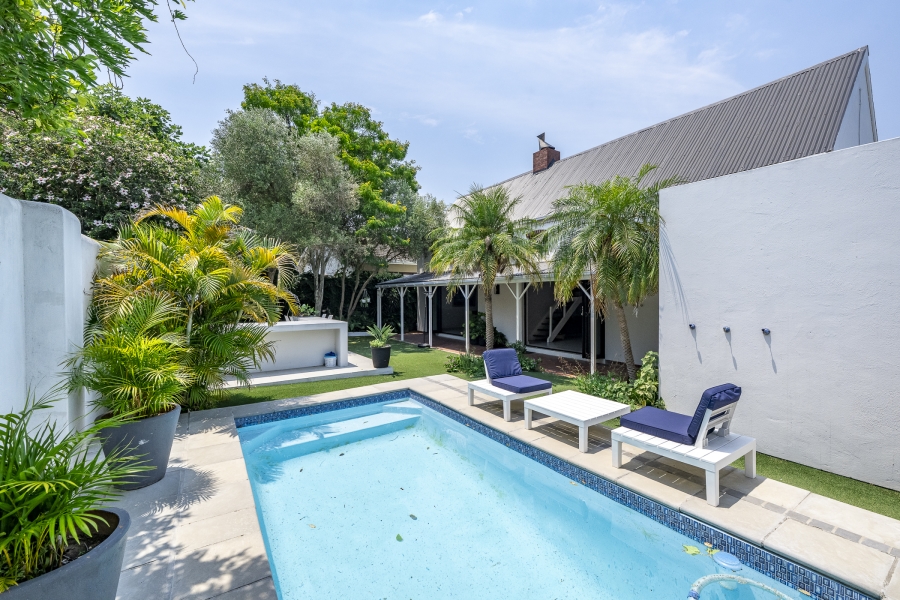 4 Bedroom Property for Sale in Hoog En Droog Western Cape